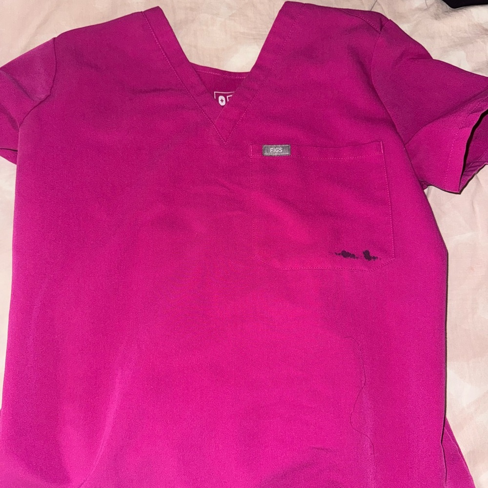 Figs scrub top